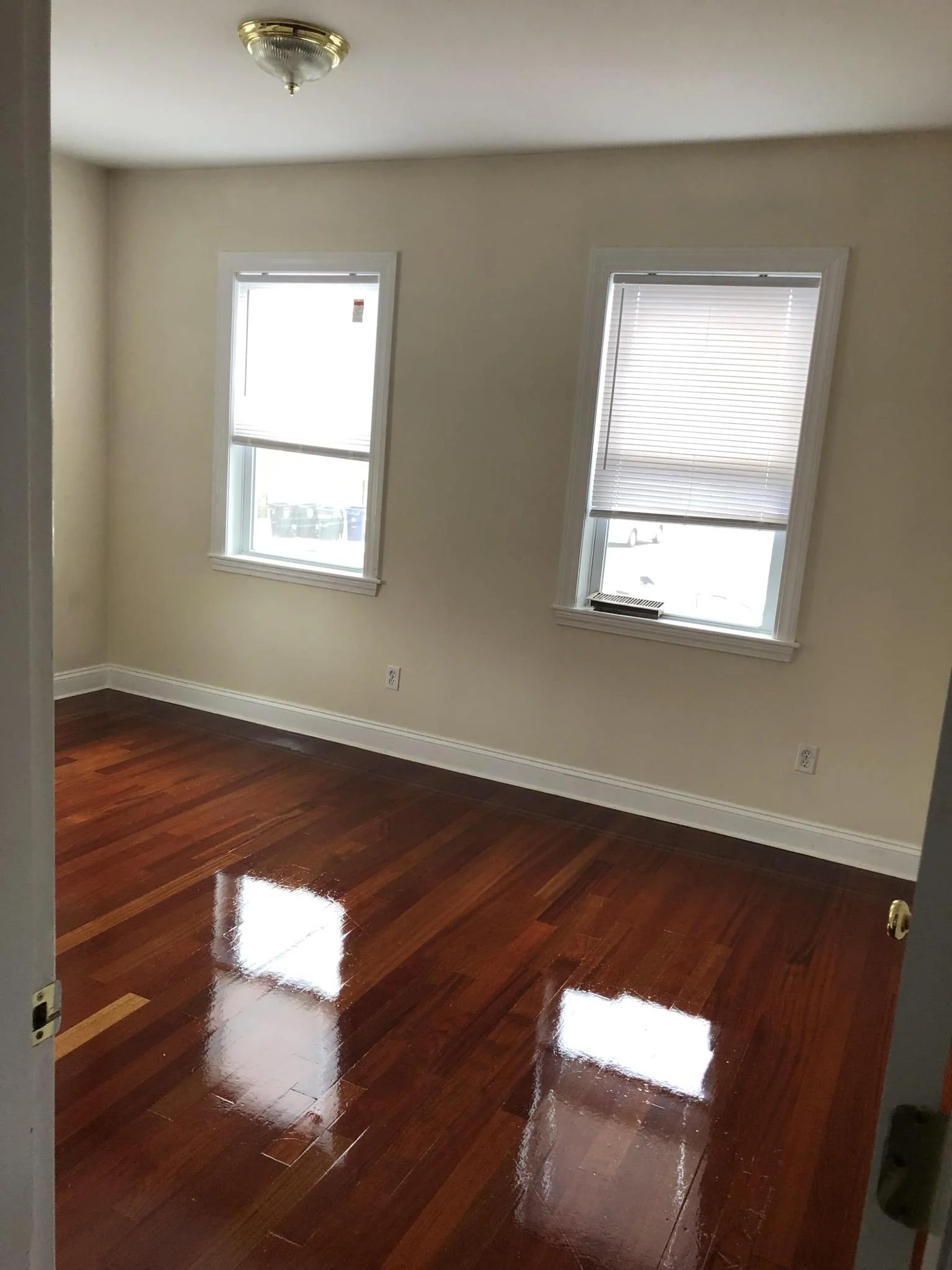 4 bed, 2 bath apartment for rent at 14 Duval St Unit 1, Allston — photo 5 of 6