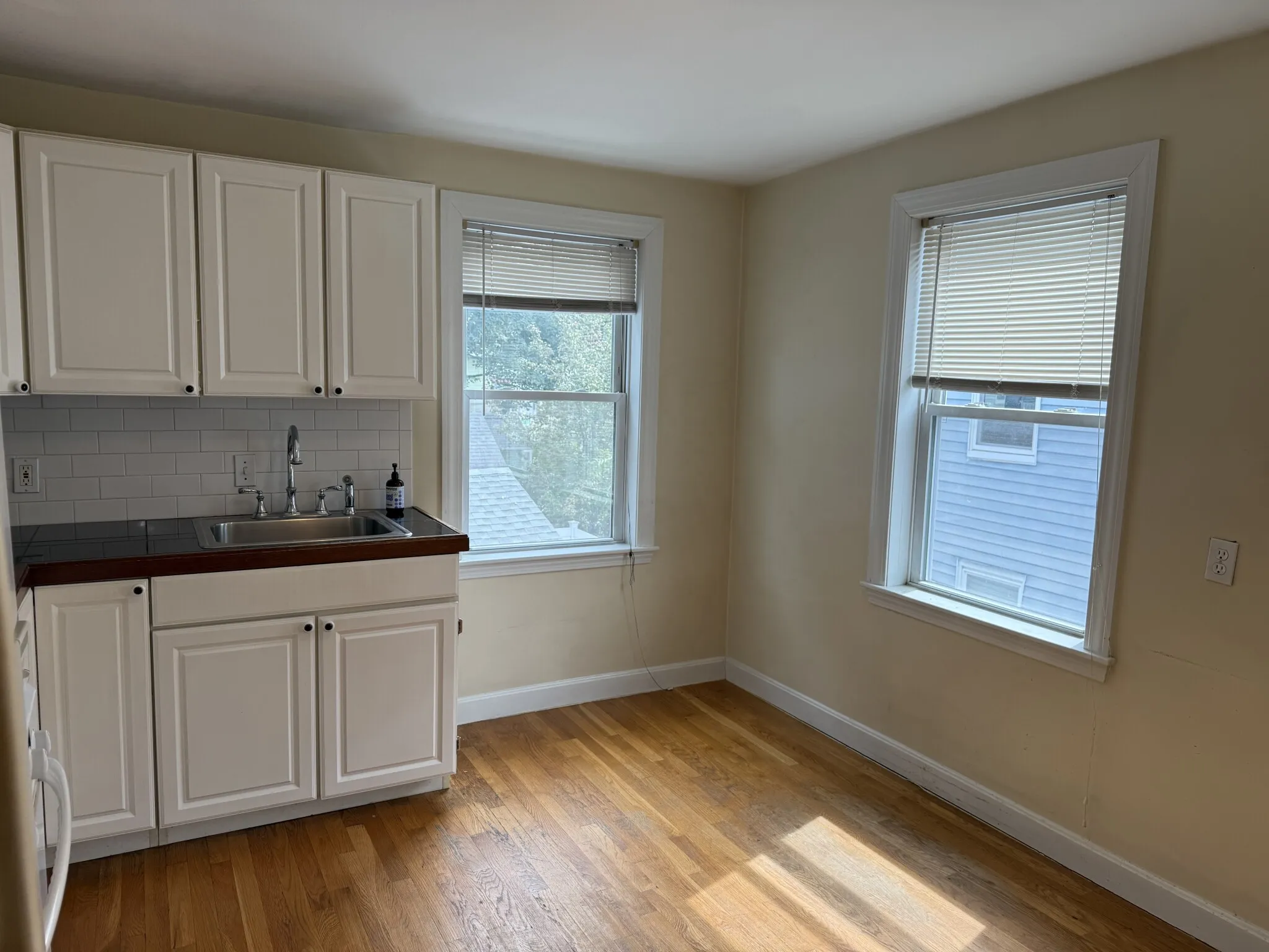 1 bed, 1 bath apartment for rent at 14 Duval St Unit 3, Allston — photo 6 of 7