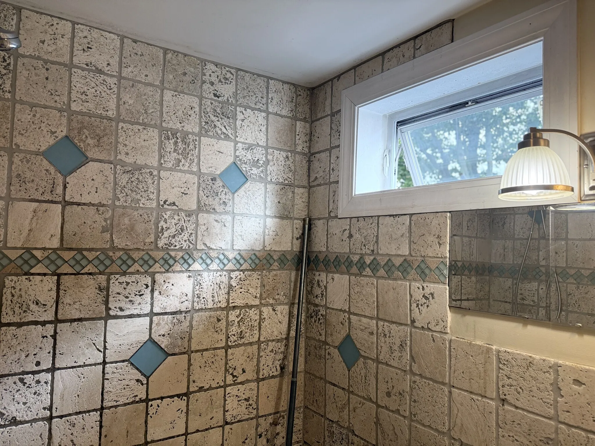 1 bed, 1 bath apartment for rent at 14 Duval St Unit 4, Allston — photo 4 of 8