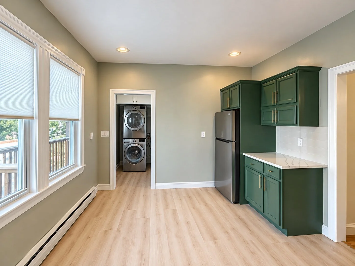 3 bed, 2 bath apartment for rent at 14 Dyer St Unit PH, Dorchester — photo 2 of 15