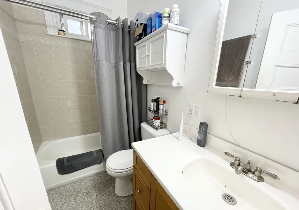 3 bed, 1 bath apartment for rent at 14 Edison Green Unit 1, Dorchester — photo 6 of 8
