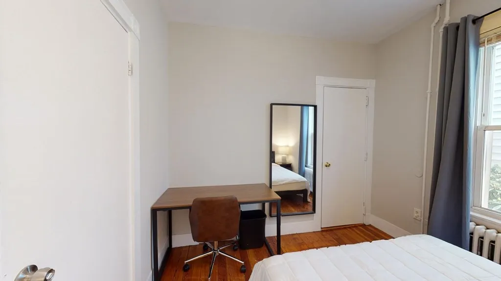 3 bed, 1 bath apartment for rent at 14 Elder St Unit 1, Dorchester — photo 6 of 10