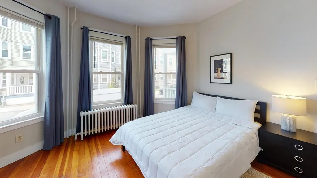 3 bed, 1 bath apartment for rent at 14 Elder St Unit 1, Dorchester — photo 5 of 10