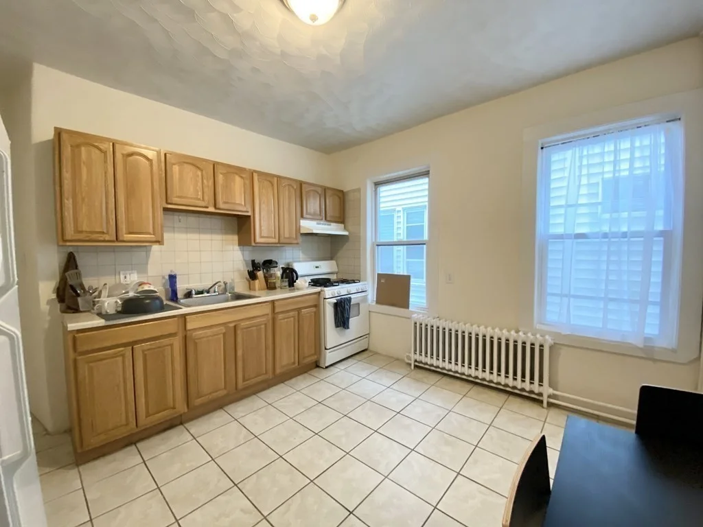 3 bed, 1 bath apartment for rent at 14 Elder St Unit 2, Dorchester — photo 1 of 8