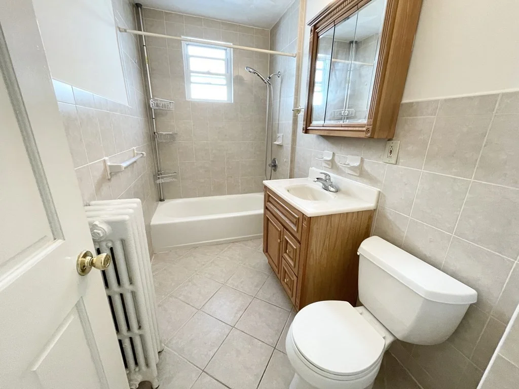 3 bed, 1 bath apartment for rent at 14 Elder St Unit 3, Boston — photo 9 of 11