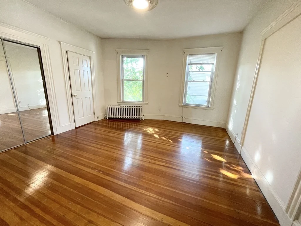 3 bed, 1 bath apartment for rent at 14 Elder St Unit 3, Boston — photo 6 of 11