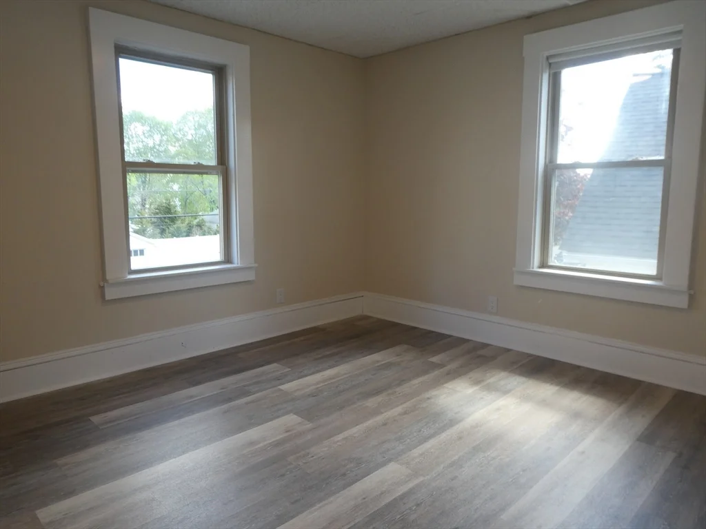 3 bed, 1 bath apartment for rent at 14 Elm St Unit 2, Middleborough — photo 18 of 18