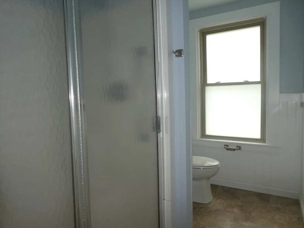 3 bed, 1 bath apartment for rent at 14 Elm St Unit 2, Middleborough — photo 15 of 18