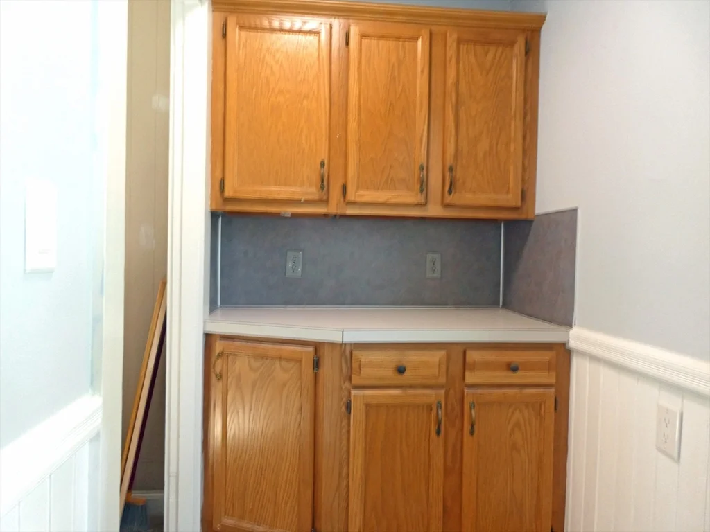 3 bed, 1 bath apartment for rent at 14 Elm St Unit 2, Middleborough — photo 6 of 18