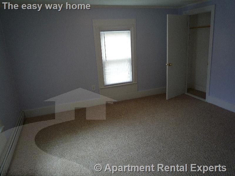 4 bed, 2 bath apartment for rent at 14 Everett St, Union Square — photo 4 of 10