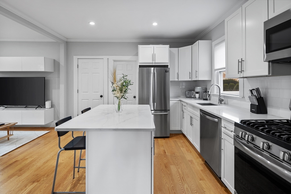 1 bed, 1 bath apartment for rent at 14 Everett St Unit 1, Medford — photo 6 of 14