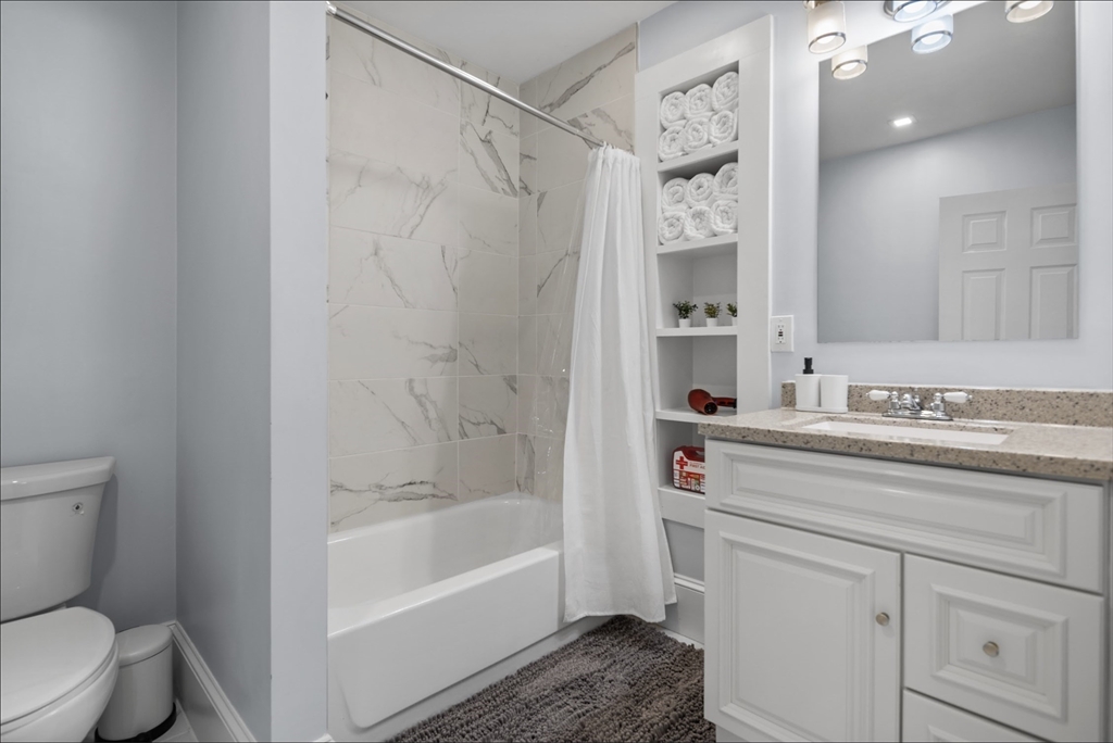 1 bed, 1 bath apartment for rent at 14 Everett St Unit 1, Medford — photo 11 of 14