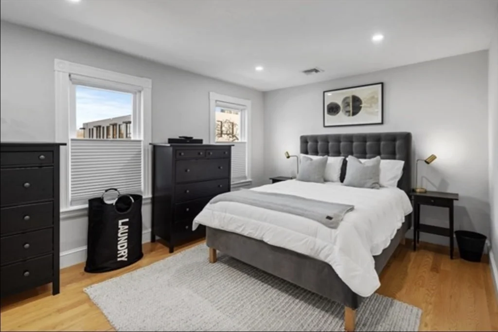 3 bed, 1 bath apartment for rent at 14 Everett St Unit 2, Tufts University — photo 19 of 24