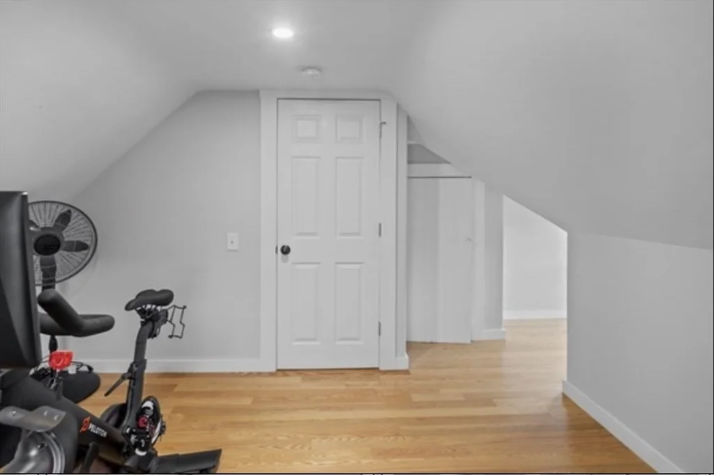 3 bed, 1 bath apartment for rent at 14 Everett St Unit 2, Tufts University — photo 15 of 24