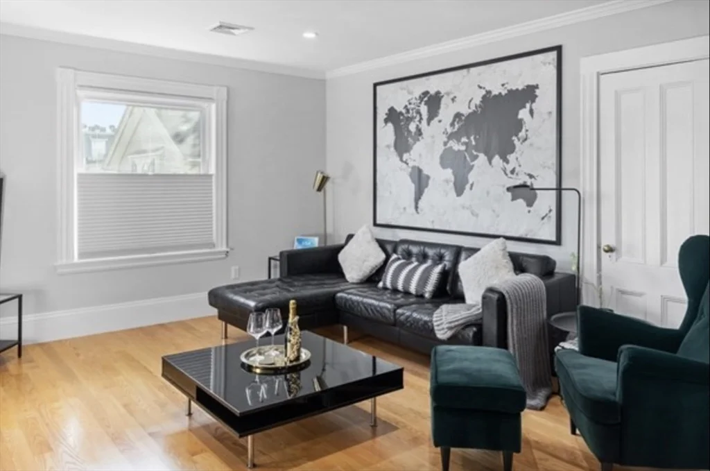 3 bed, 1 bath apartment for rent at 14 Everett St Unit 2, Tufts University — photo 12 of 24
