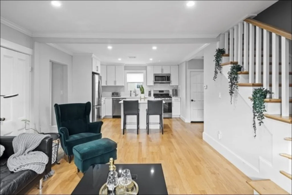 3 bed, 1 bath apartment for rent at 14 Everett St Unit 2, Tufts University — photo 11 of 24