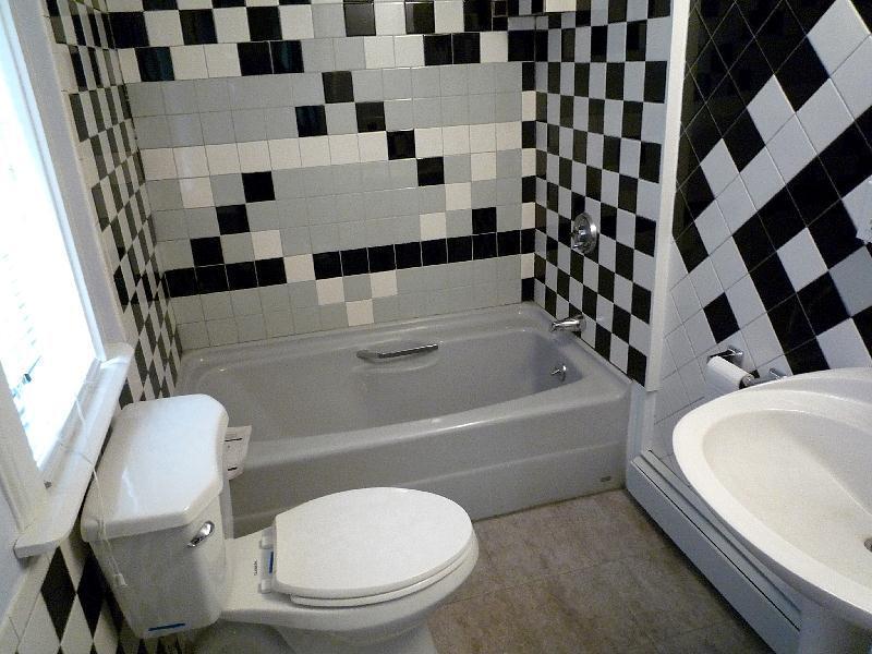 4 bed, 2 bath apartment for rent at 14 Everett St Unit 2, Ward Two — photo 8 of 10