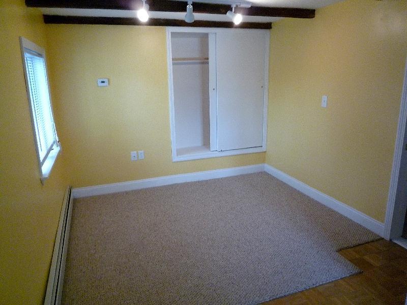 4 bed, 2 bath apartment for rent at 14 Everett St Unit 2, Ward Two — photo 4 of 10