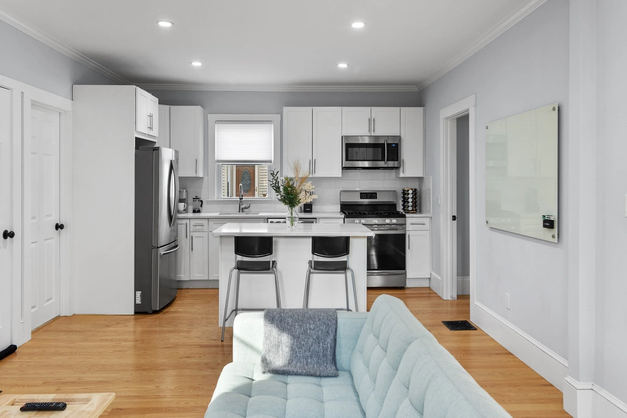1 bed, 1 bath apartment for rent at 14 Everett Unit 14-1, Glenwood — photo 4 of 15