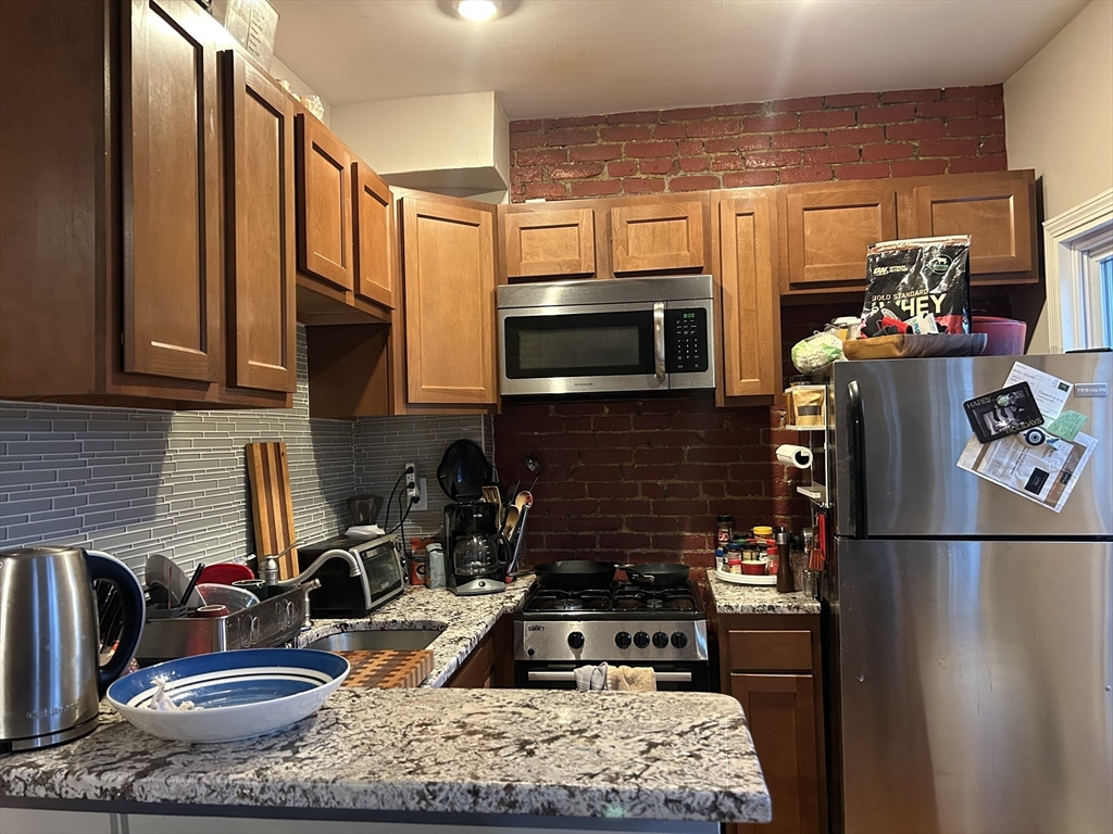 2 bed, 1 bath apartment for rent at 14 Evergreen Sq Unit 2FL, Somerville — photo 2 of 16