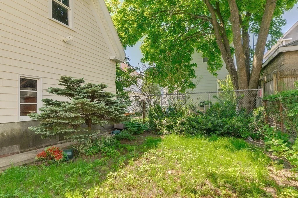 1 bed, 1 bath apartment for rent at 14 Evergreen Unit 1, Winter Hill — photo 18 of 22