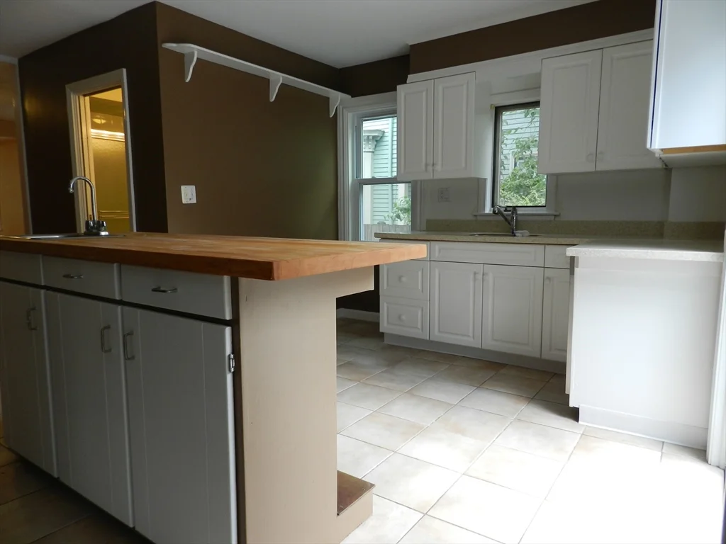 2 bed, 2 bath apartment for rent at 14 Fairmont St Unit 1, Cambridgeport — photo 5 of 13