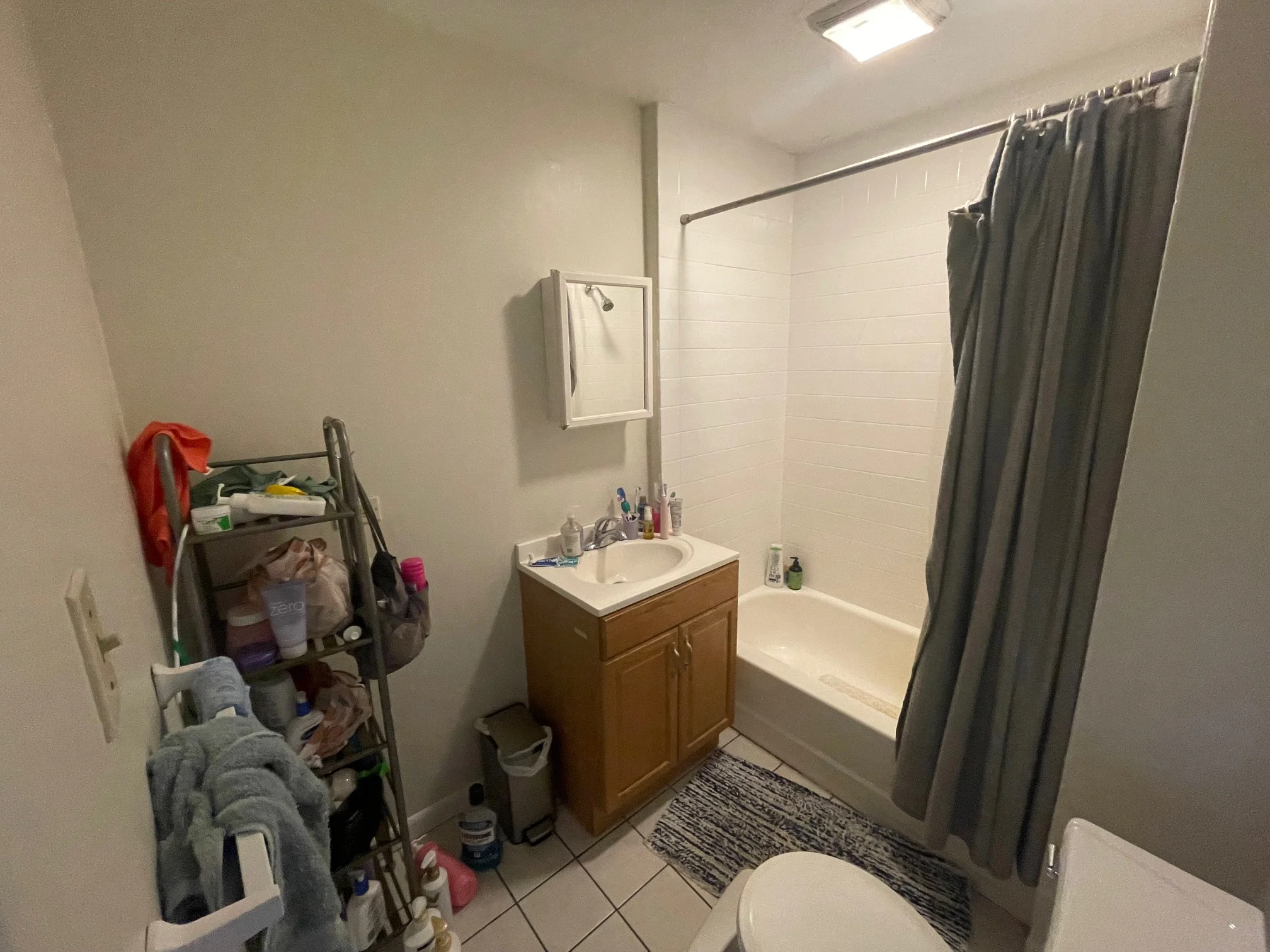 5 bed, 1 bath apartment for rent at 14 Fairmount St Unit 1, Medford — photo 7 of 20