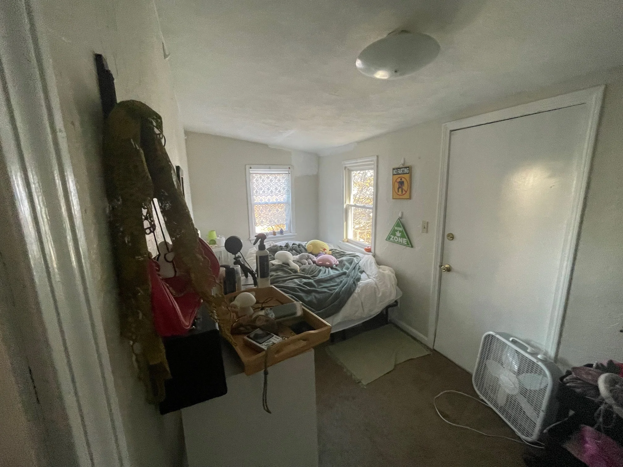 5 bed, 1 bath apartment for rent at 14 Fairmount St Unit 1, Medford — photo 4 of 20