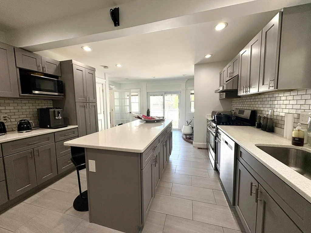 4 bed, 3 bath apartment for rent at 14 Fairview Rd, Lynnfield — photo 40 of 40
