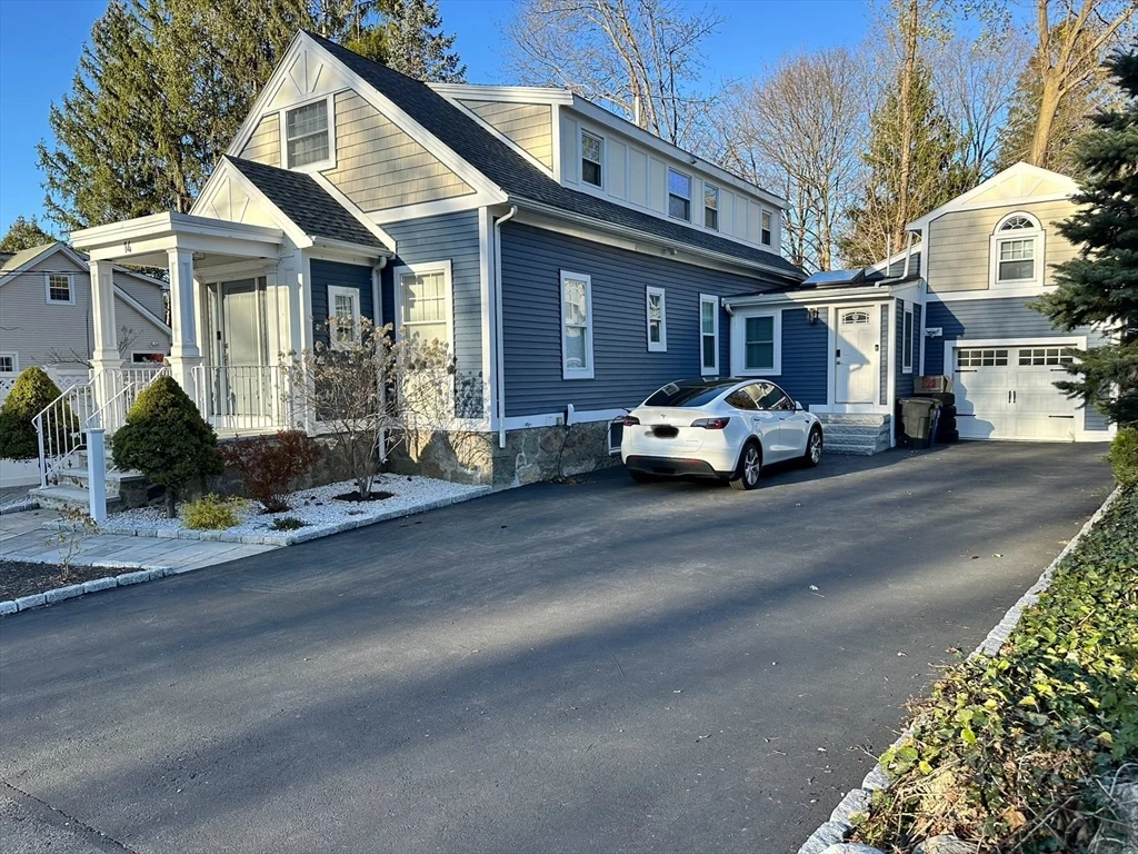 4 bed, 3 bath apartment for rent at 14 Fairview Rd, Lynnfield — photo 1 of 40