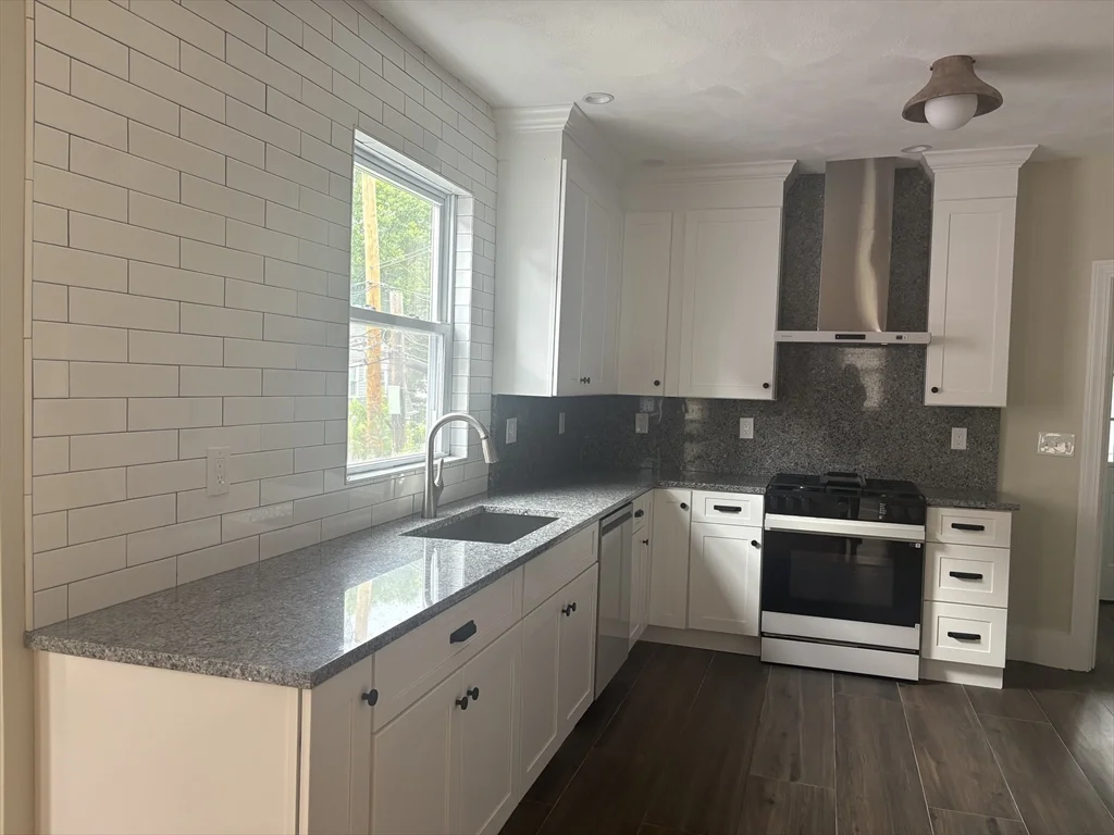2 bed, 2 bath apartment for rent at 14 Fairview Unit 1, Roslindale — photo 3 of 24