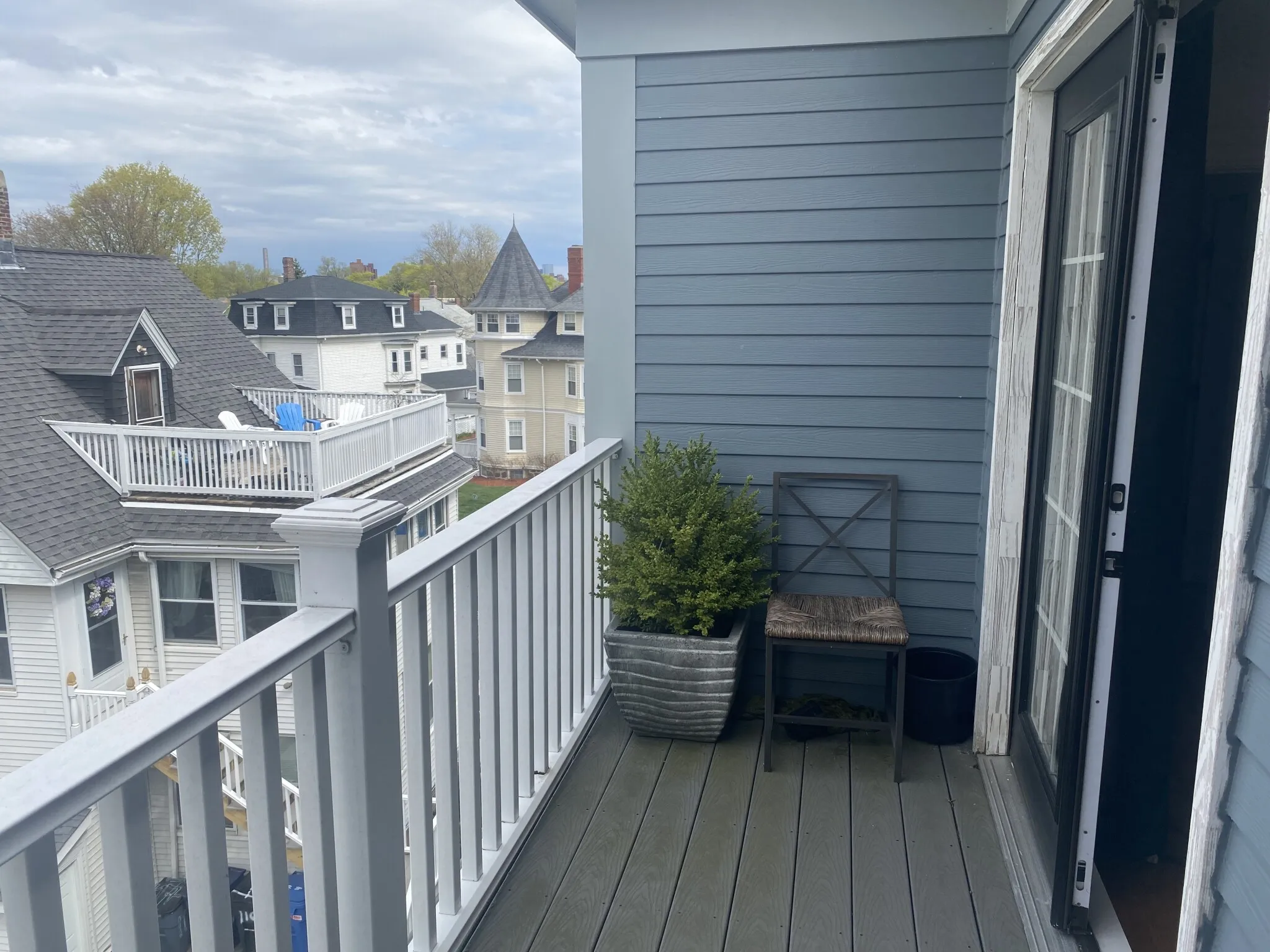5 bed, 3 bath apartment for rent at 14 Fern St Unit 0, Allston — photo 23 of 29