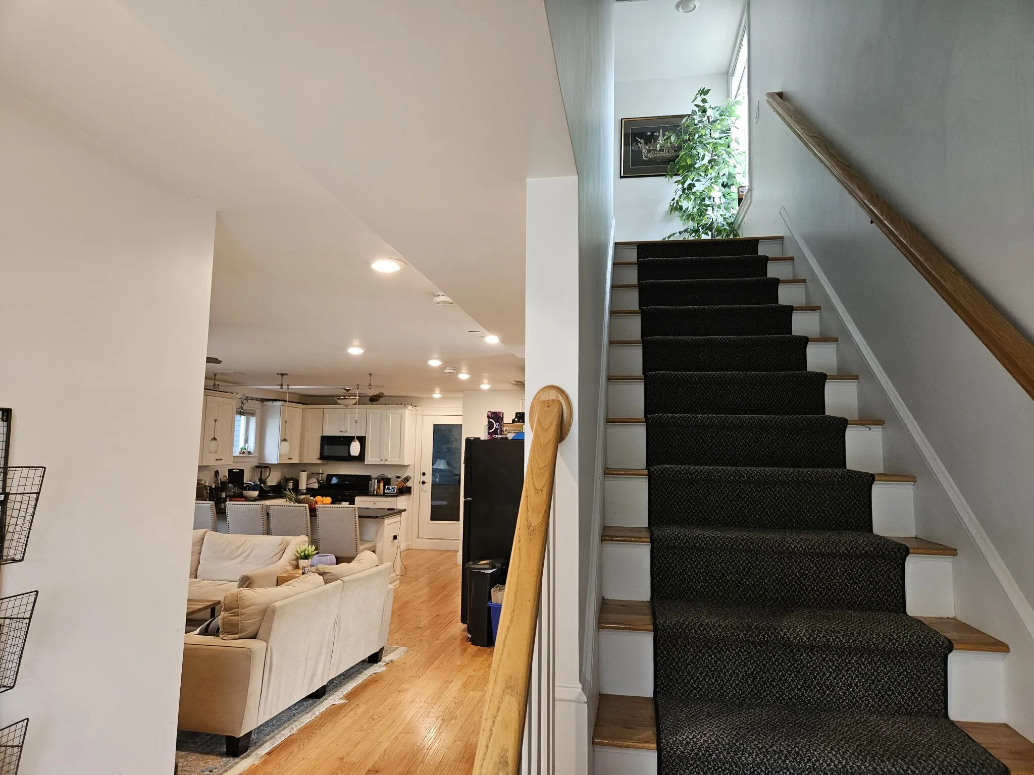 5 bed, 3 bath apartment for rent at 14 Fern St Unit 0, Allston — photo 2 of 29