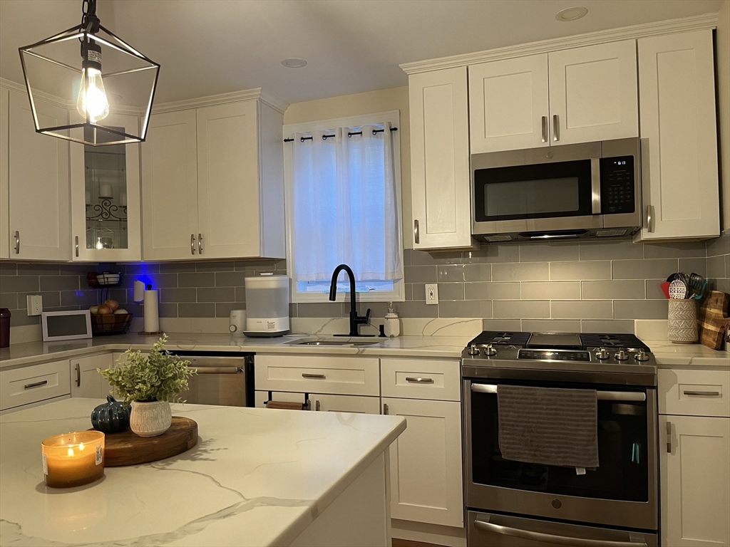 3 bed, 1 bath apartment for rent at 14 Fleming Unit 14, Andover — photo 11 of 21