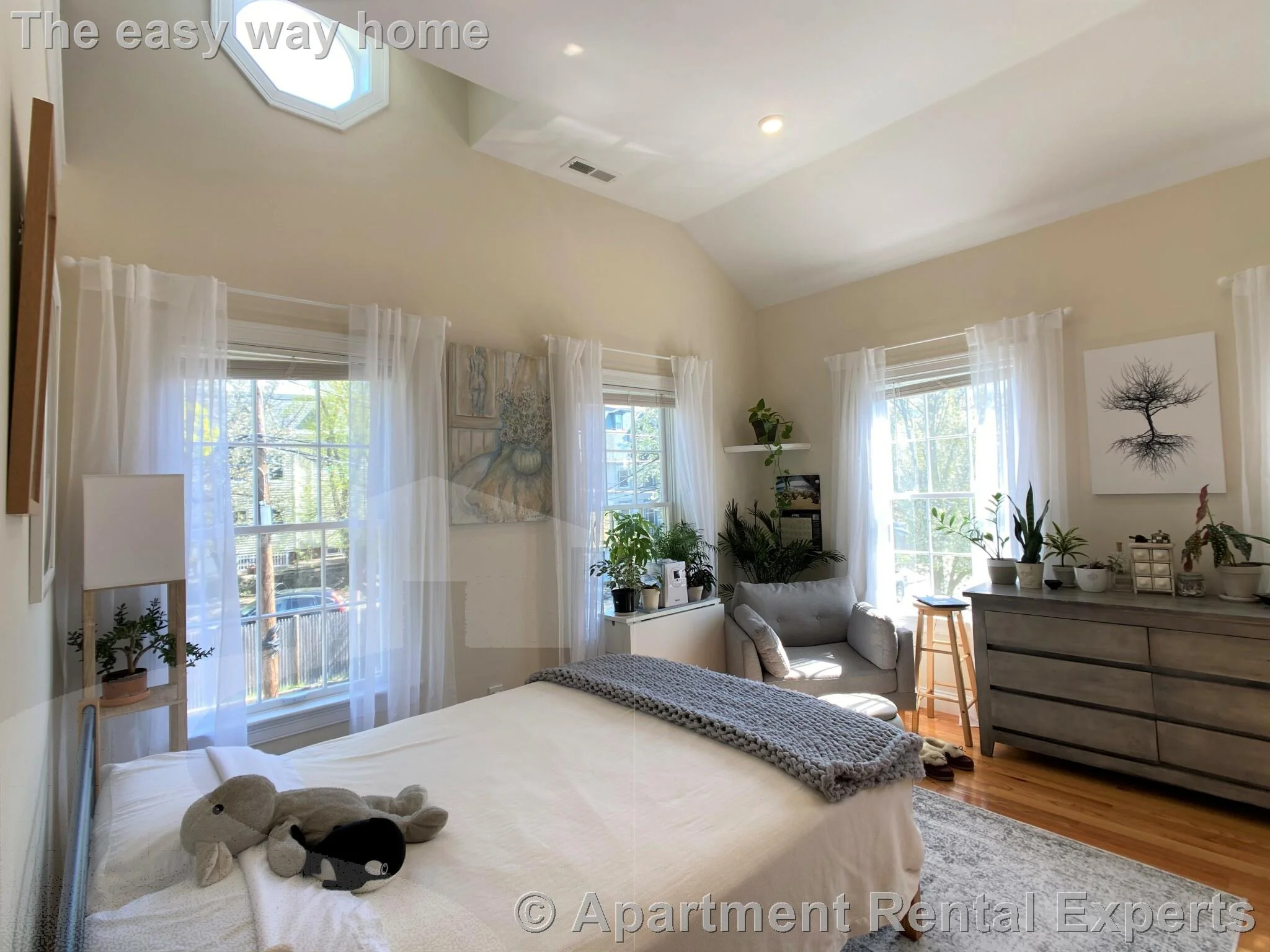3 bed, 2 bath apartment for rent at 14 Flint St Unit 2, East Somerville — photo 8 of 13