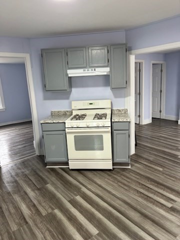 4 bed, 1 bath apartment for rent at 14 Florence St Unit 1, Providence — photo 3 of 22