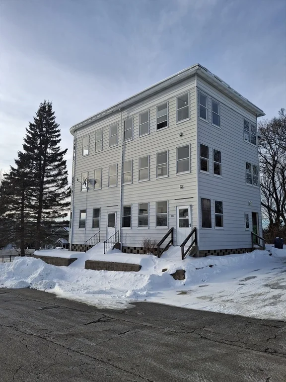 3 bed, 1 bath apartment for rent at 14 Florence St Unit 2, Leominster — photo 2 of 19