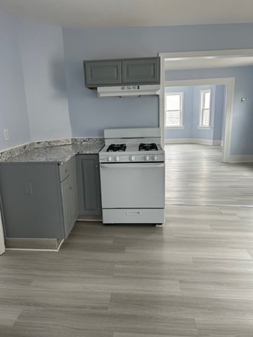 4 bed, 1 bath apartment for rent at 14 Florence St Unit 2, Providence — photo 8 of 25