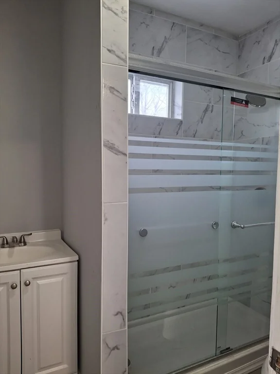 2 bed, 1 bath apartment for rent at 14 Florence St Unit 3, Leominster — photo 5 of 14