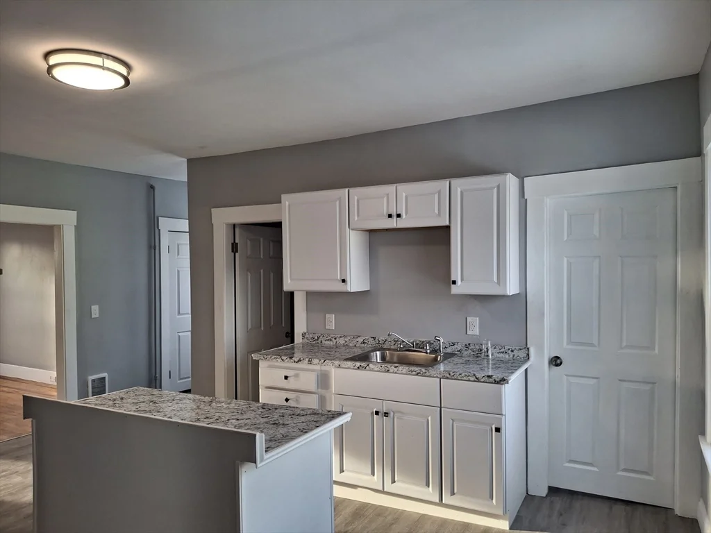 2 bed, 1 bath apartment for rent at 14 Florence St Unit 3, Leominster — photo 4 of 14