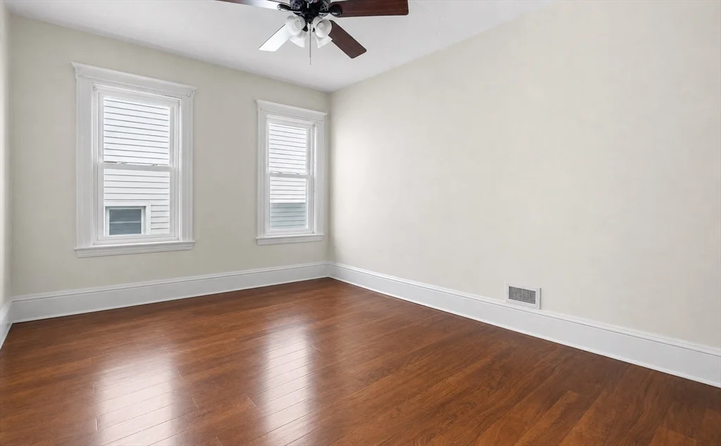3 bed, 1 bath apartment for rent at 14 Forest Ave Unit 2, Salem — photo 4 of 11