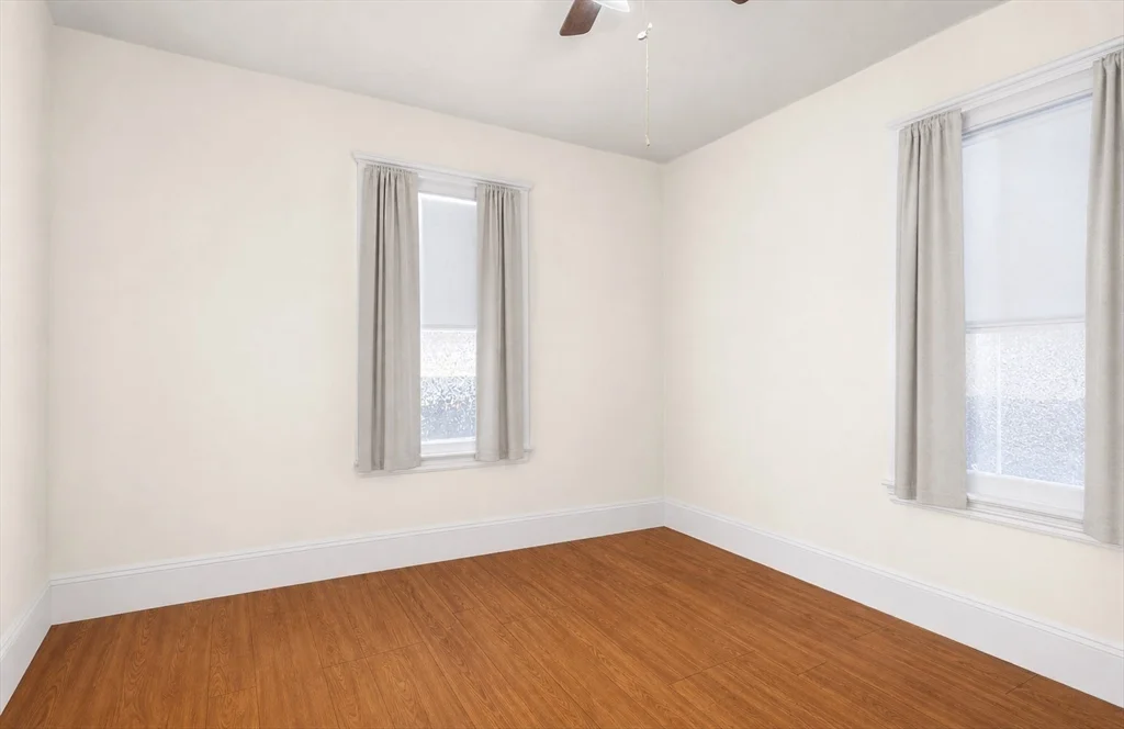 3 bed, 1 bath apartment for rent at 14 Forest Ave Unit 2, Salem — photo 7 of 11