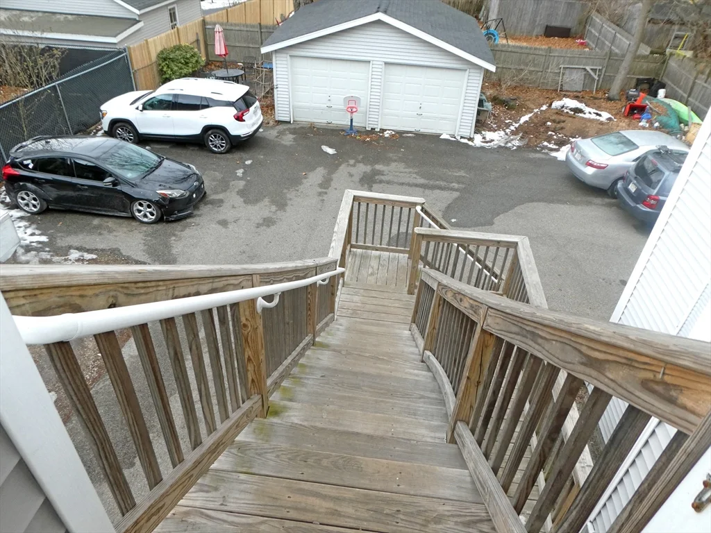 3 bed, 1 bath apartment for rent at 14 Forest St Unit 2, Middleboro — photo 3 of 22