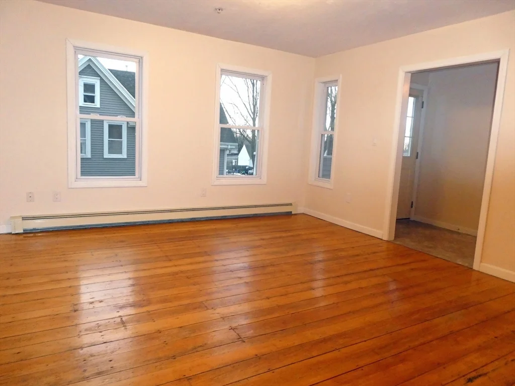 3 bed, 1 bath apartment for rent at 14 Forest St Unit 2, Middleboro — photo 11 of 22