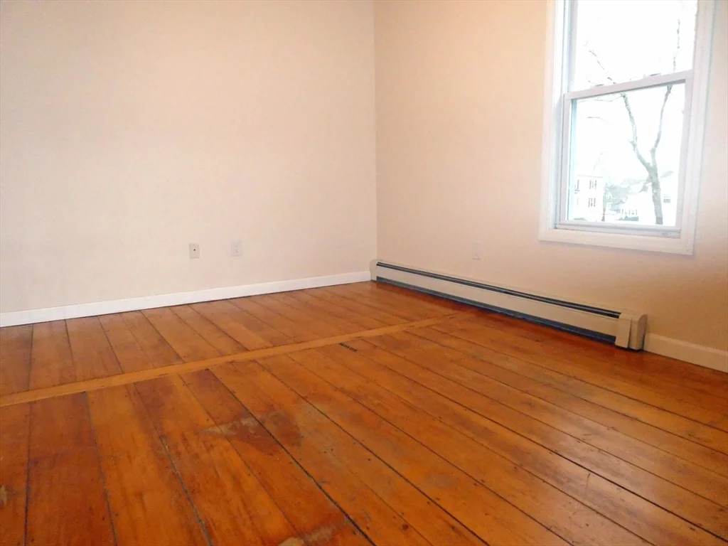3 bed, 1 bath apartment for rent at 14 Forest St Unit 2, Middleboro — photo 12 of 22