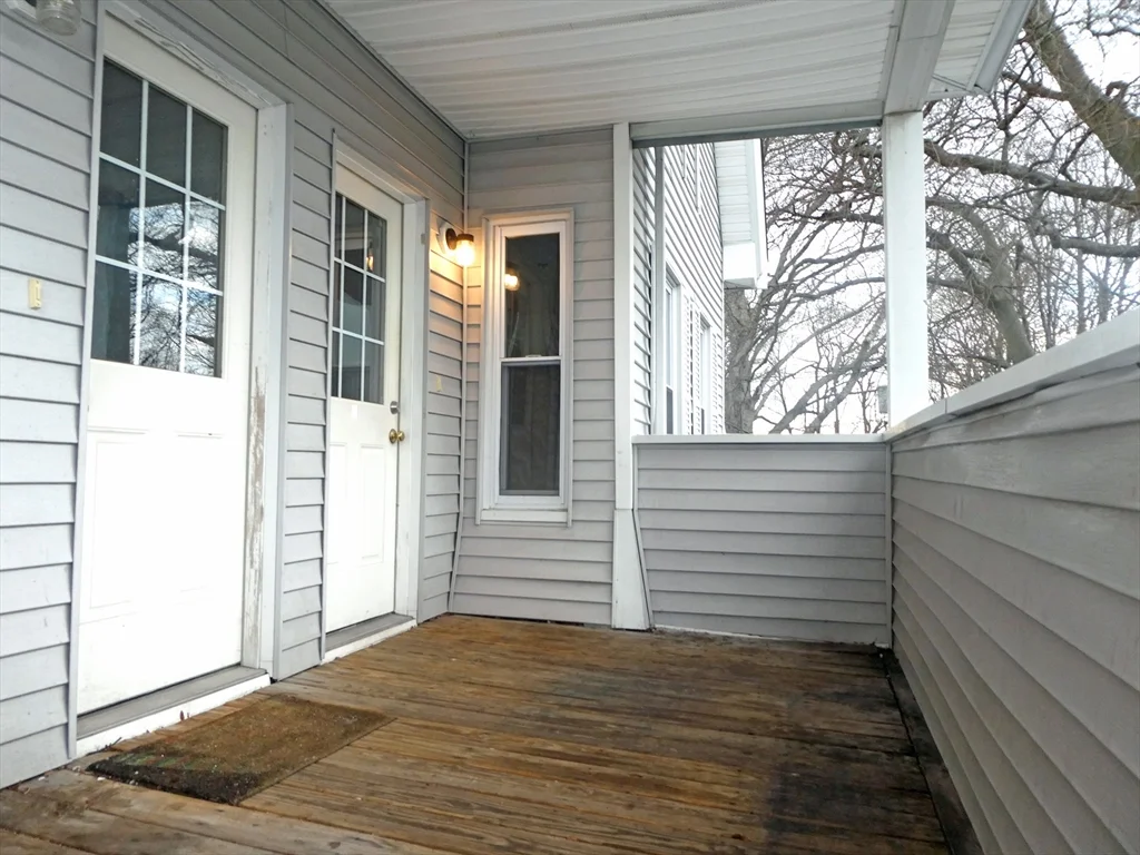 3 bed, 1 bath apartment for rent at 14 Forest St Unit 2, Middleboro — photo 4 of 22