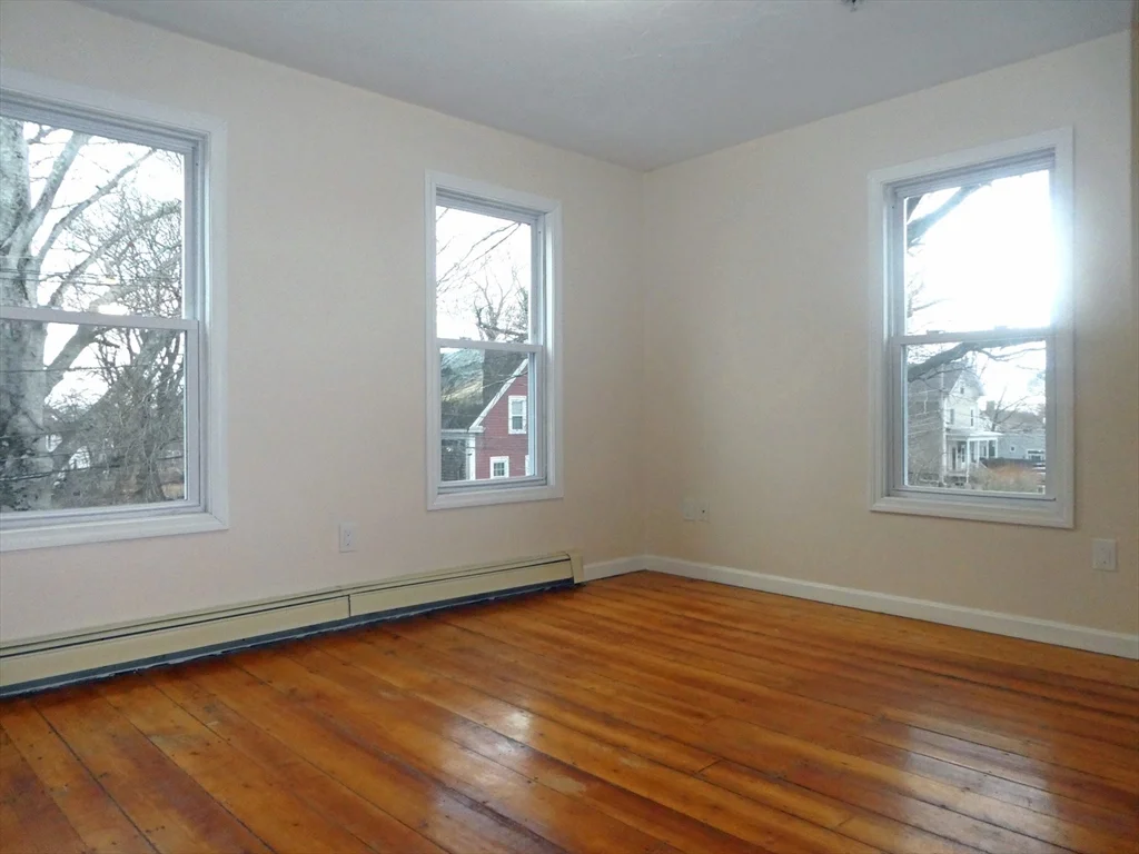 3 bed, 1 bath apartment for rent at 14 Forest St Unit 2, Middleboro — photo 18 of 22