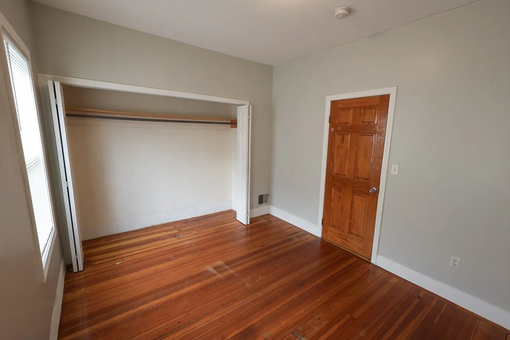 4 bed, 1 bath apartment for rent at 14 Fowler St Unit 2, Dorchester — photo 11 of 14
