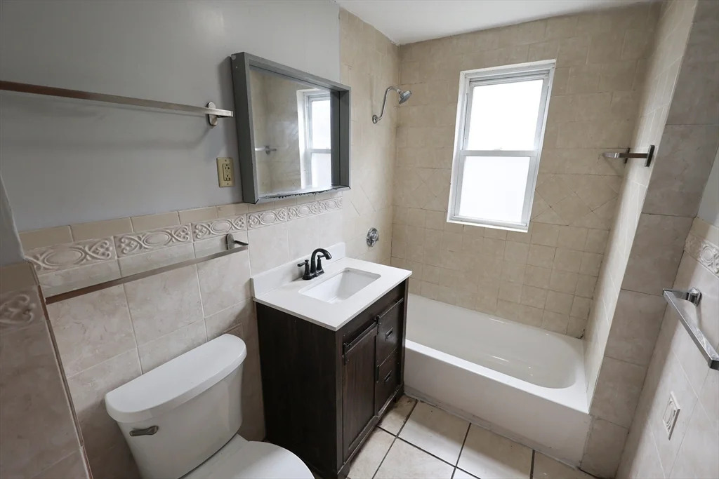 4 bed, 1 bath apartment for rent at 14 Fowler St Unit 2, Dorchester — photo 13 of 14