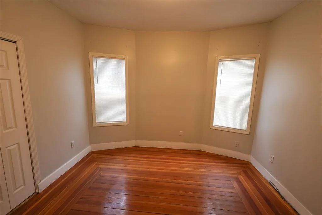 4 bed, 1 bath apartment for rent at 14 Fowler St Unit 2, Dorchester — photo 12 of 14
